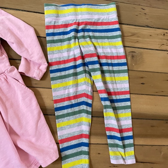 Hanna Andersson Heart Sweatshirt Dress and Leggings Set - Picture 5 of 9